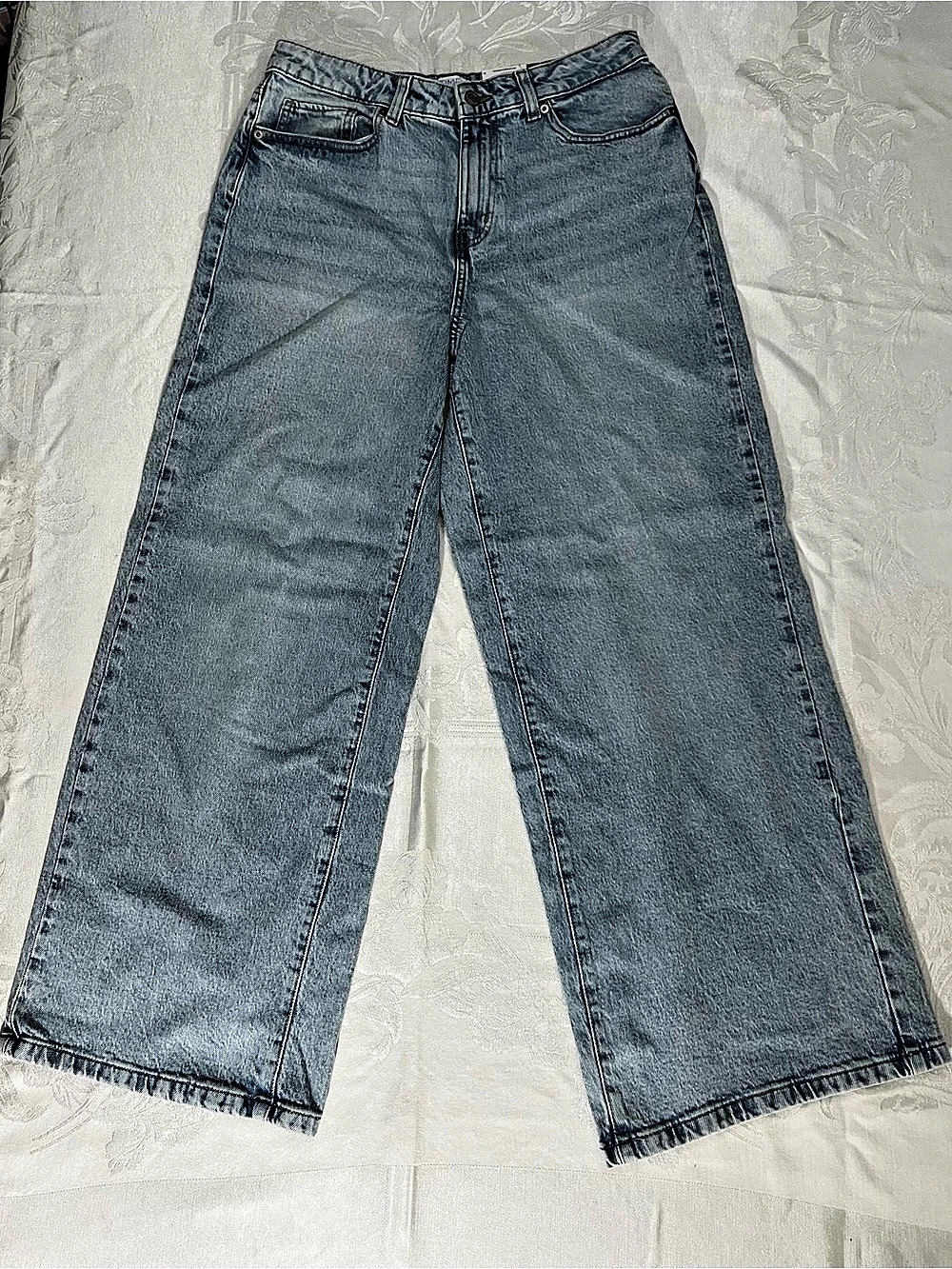 Time and Tru High Rise Wide Leg Jeans Size 12 NWT